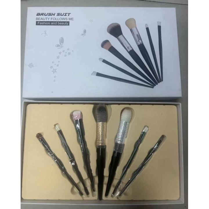 Rabbit hair makeup brushes