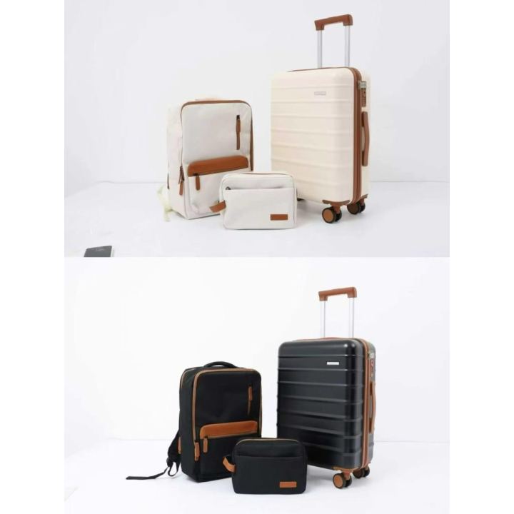 Travel suitcase