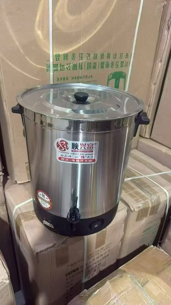 Electric hot water urn